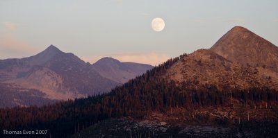 Moon over Yosemite #7351