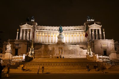 Victor Emmanuel Monument in Piazza Venezia
