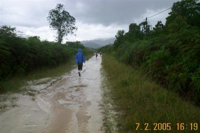 That evening we walk to Bario Asal