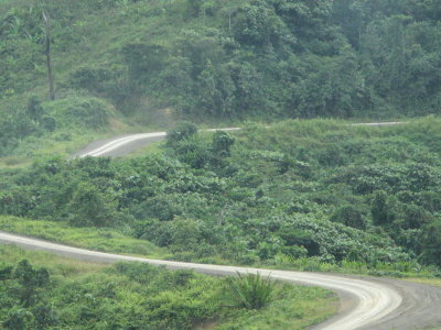 This laterite timber road passes 1km from Long Banga.