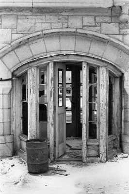 Chicago stockyard gatehouse  ruins 1973