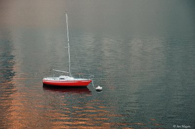 Red boat (Lake Como, Italy)