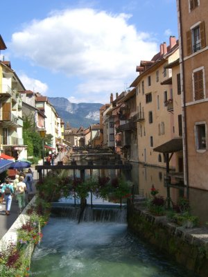 Bridges in Annecy.JPG