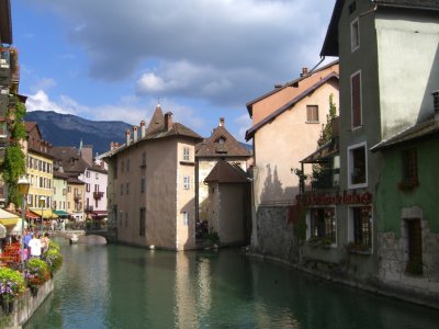 Another Annecy Canal Shot.JPG