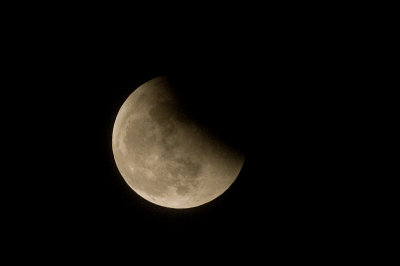 Lunar eclipse, 8:40pm
