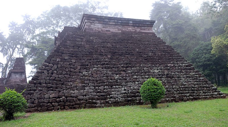 Sukuh Temple - the main pyramid
