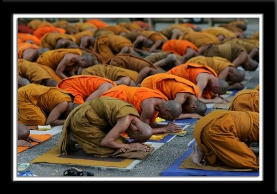 Wat Khanon Monks