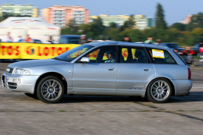 OzzS4_B454.jpg