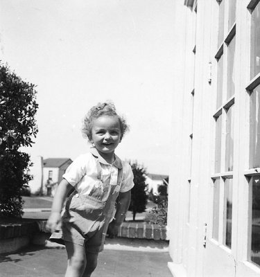 Chris at Urbano Drive House, 1941