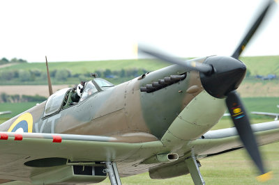 Spitfire MkIIa Taxiing