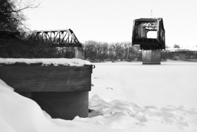 Derelict Bridge_2940.jpg