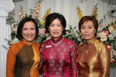 Chị Xuân,Chi Hương & Chị THN