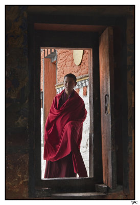 Monjes en Bhutan - Monks in Bhutan