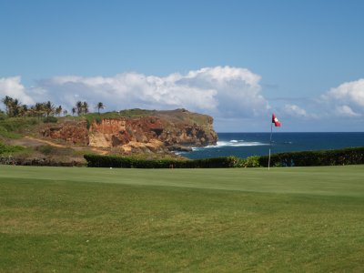 Sixteenth green at Poipu Bay (I missed the birdie putt)