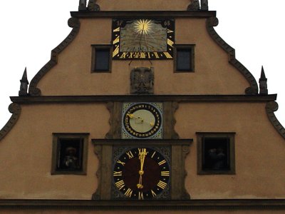 rothenburg clock2.jpg