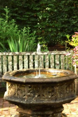 A small fountain at  Hamilton Gardens