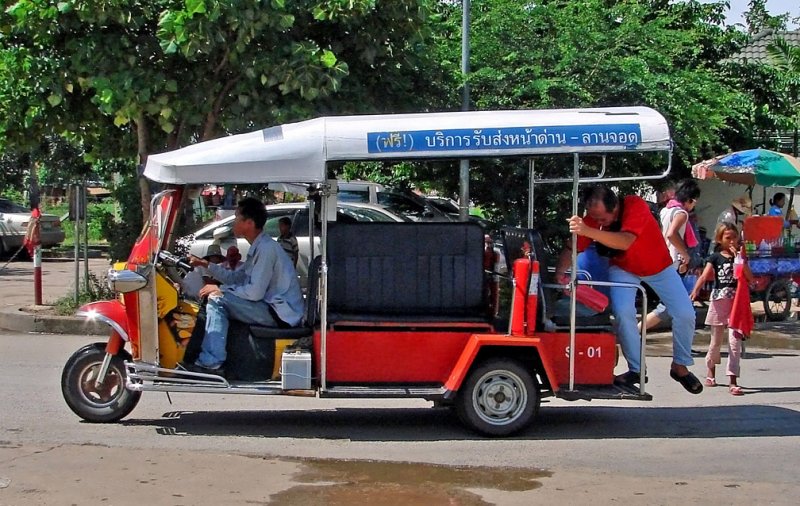 Grabbing a tuk tuk