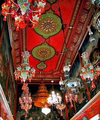 Wat Poramai ceiling