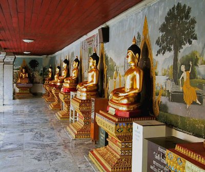 Corridor of Buddha images