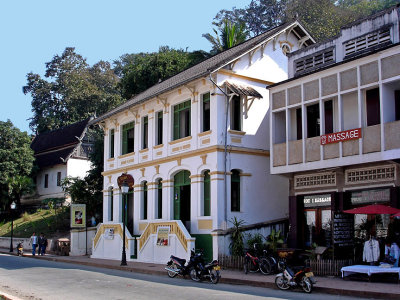 Houses on Xiang Thong Road
