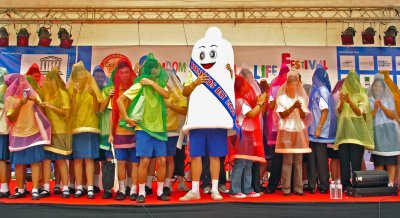 Kids under condoms