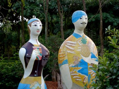 Painted wooden couple