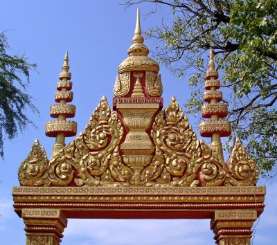 Top of gate at Wat Damnak