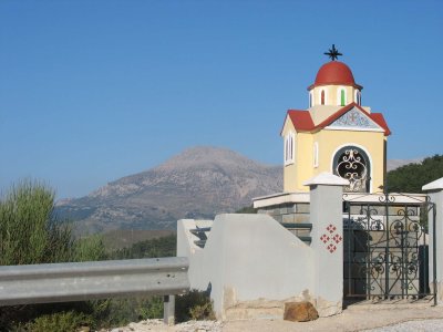 Roadside shrine and views of Pelinnaio Mountain - Afrodisia, Chios Island