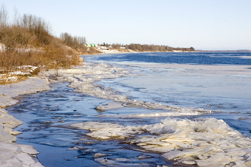 Downriver along shore in Moosonee November 20, 2006