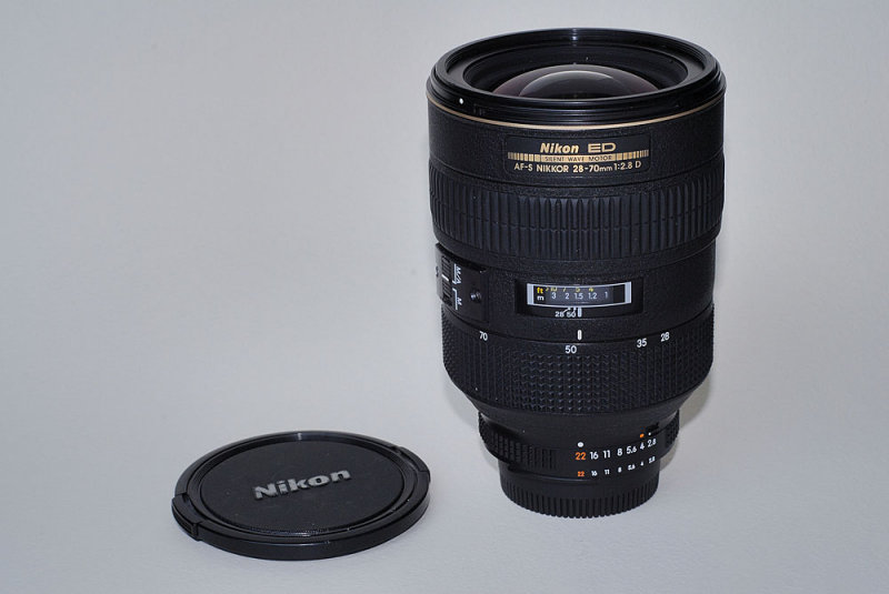 Nikkor 28-70mm f/2.8