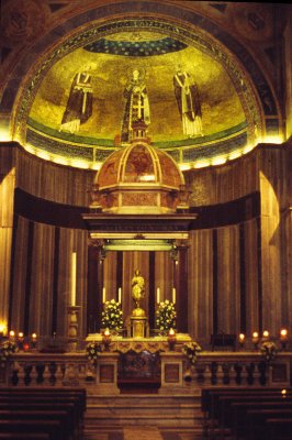 Sant'Agnese Fuori le Mura- Catacomb Church Altar
