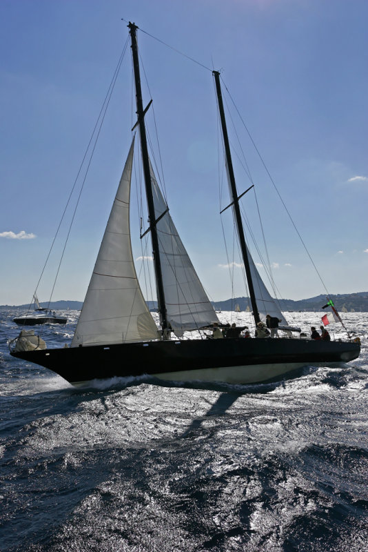 Pen Duick III aux Voiles de Saint-Tropez 2006, photographi depuis Mariette