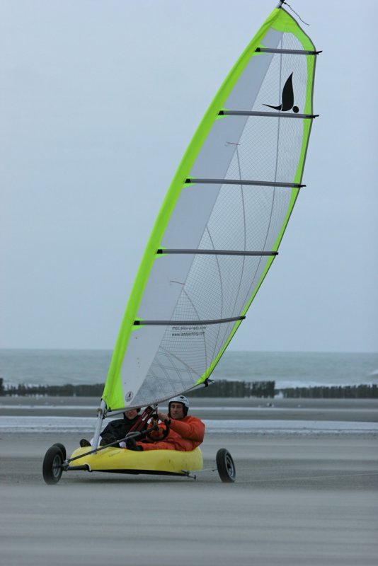 Chars à voile sur la plage de Fort-Mahon