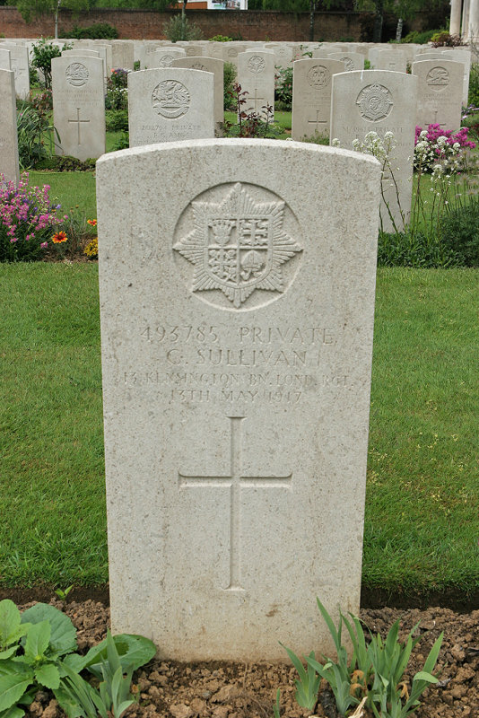 Visite de la ville d'Arras - Cimetire militaire du Commonwealth