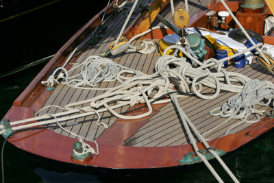 2 Dtail du pont de Pen Duick  quai pendant les Voiles de Saint-Tropez 2006