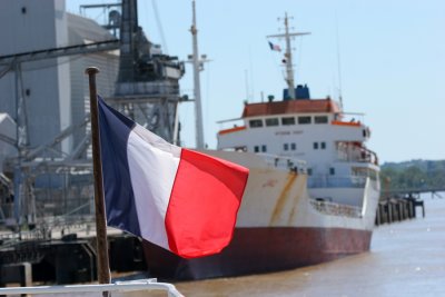 A bord du bac qui traverse la Gironde entre le port d'Issan et la ville de Blaye