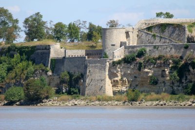 A bord du bac qui traverse la Gironde entre le port d'Issan et la ville de Blaye