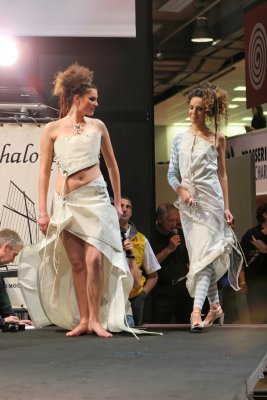 Dfil de mode Voiles et voilages au Salon Nautique de Paris