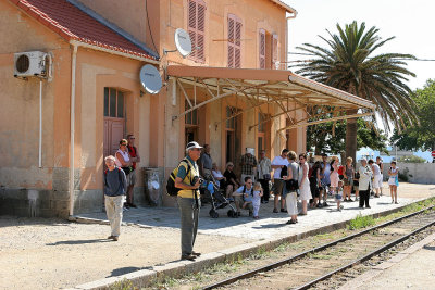 La gare de l'Ile Rousse d'o part le petit train pour Calvi