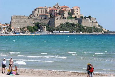 Photo prise  bord du petit train qui va de lIle Rousse  Calvi