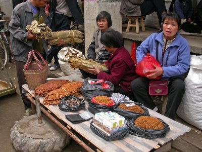 Un march typique d'un petit village de la  rgion de Yangshuo