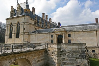 Visite du chateau dEcouen et de son muse sur la Renaissance