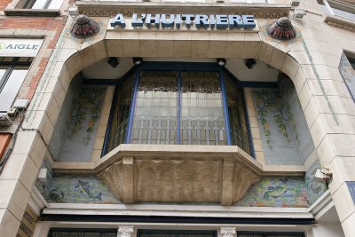 Visite de la ville de Lille - A Lhutrire, un magasin art dco