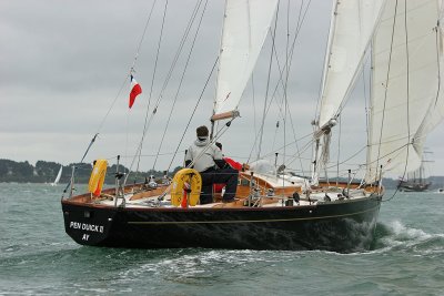 Pen Duick II arrive pour la Semaine du Golfe 2007 le mercredi 16 mai