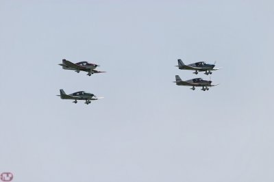 4 DR400