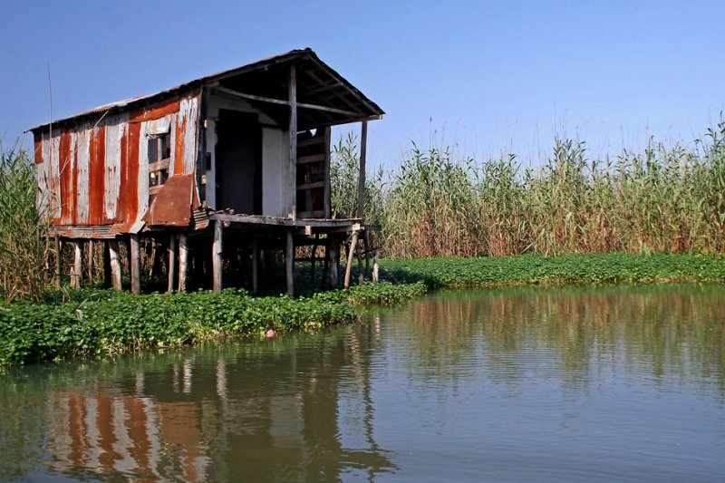 Bandar-e Anzalis fresh-water lagoon