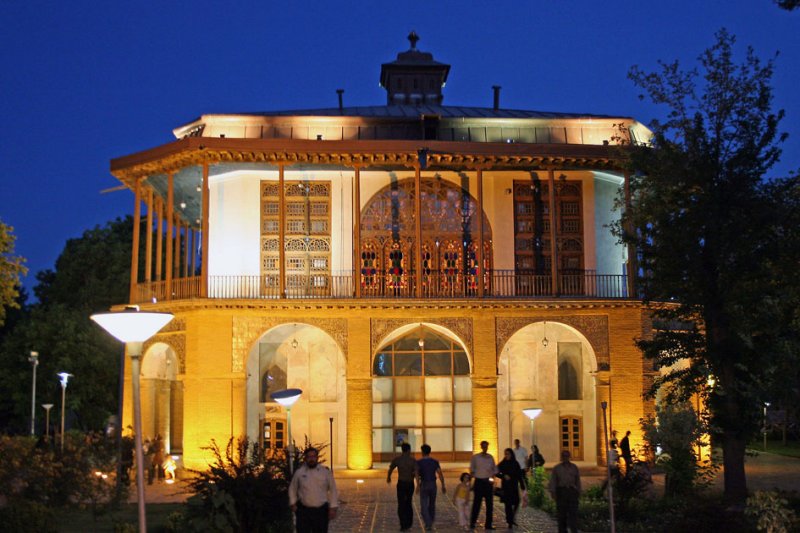 Chehel Sotun Palace, Qazvin