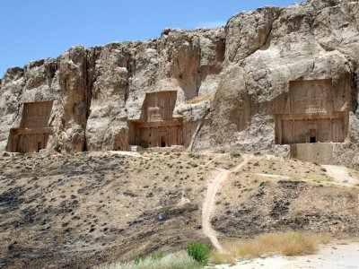 Tombs of Xerxes, Artaxerxes I and Darius II