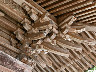 Okute temple wood work