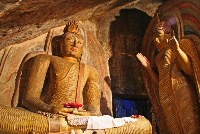 Cave temple Buddha images